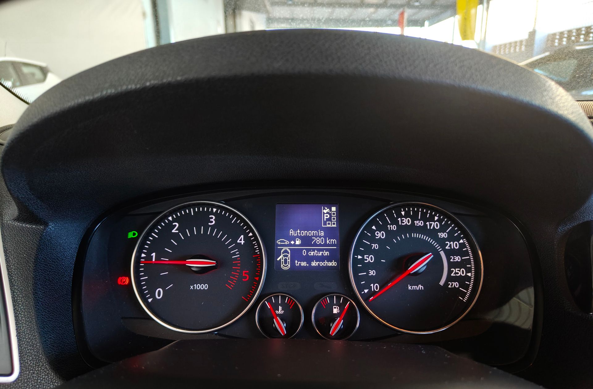 Renault Laguna Grand Tour dCi 175 Bose Edition - foto 23