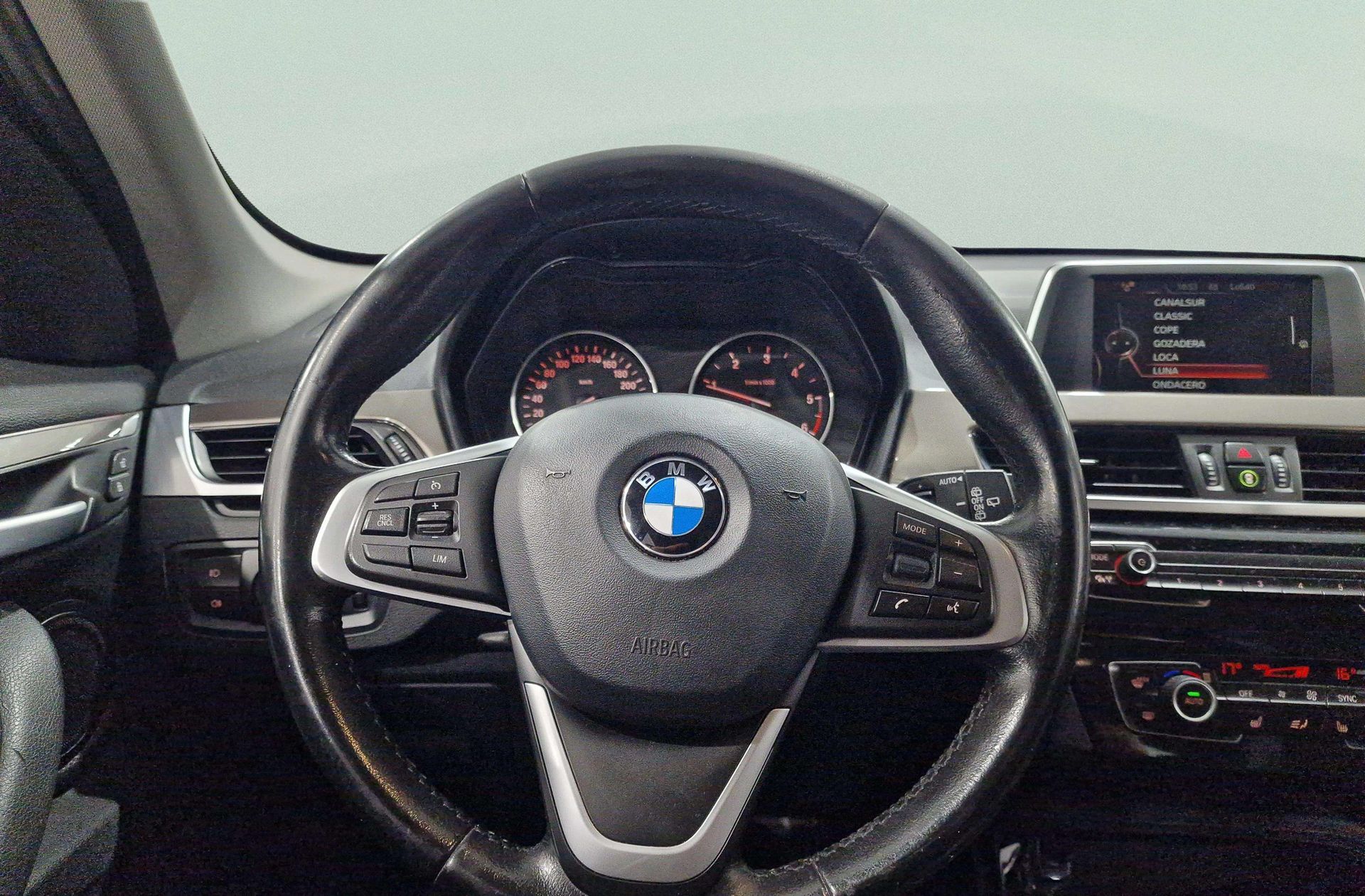 BMW X1 sDrive18d - foto 27