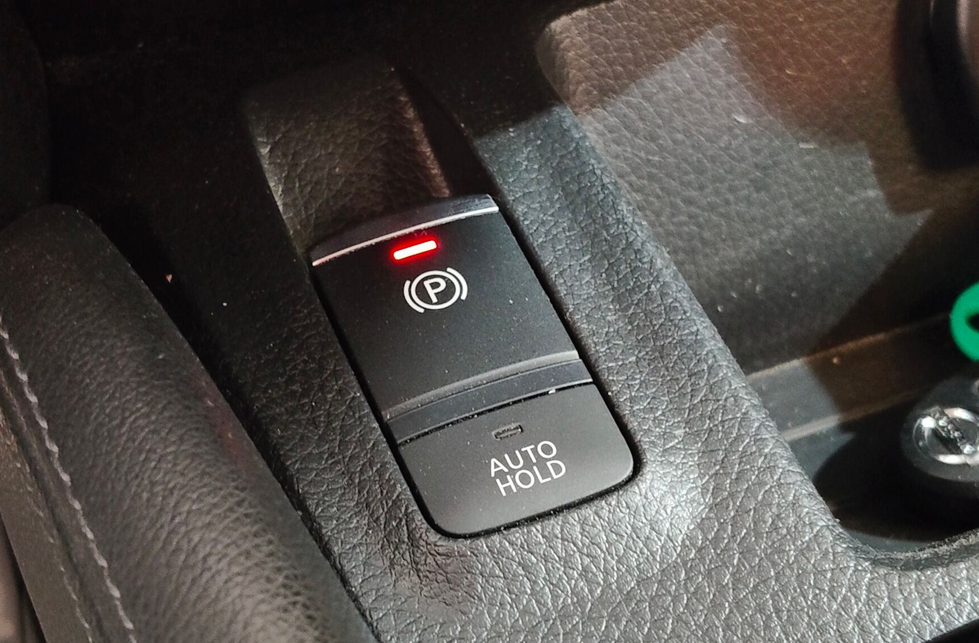 Nissan Qashqai DIG-T 115 N-Connecta 4x2 - foto 33