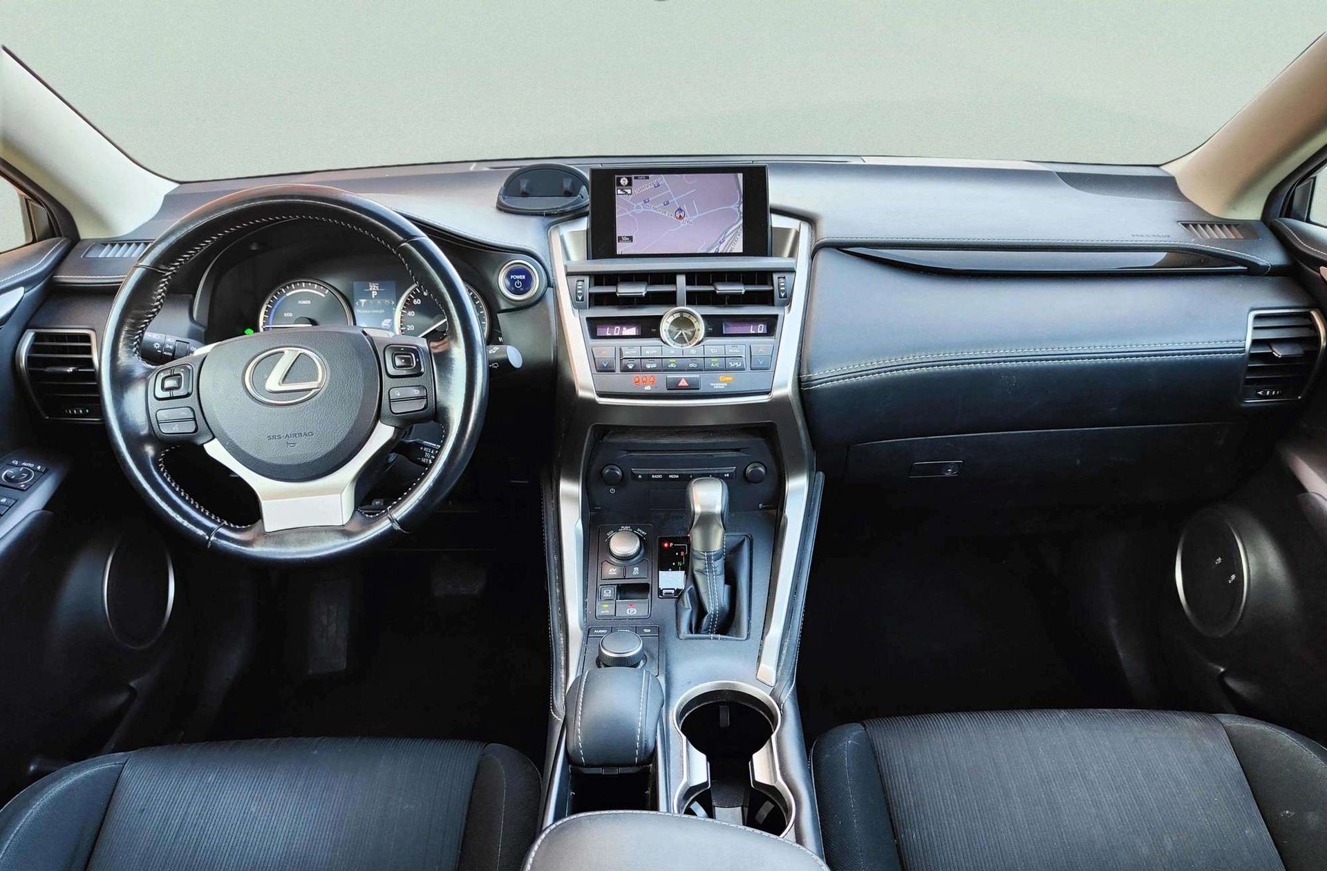 Lexus NX 300h Business 2WD - foto 6