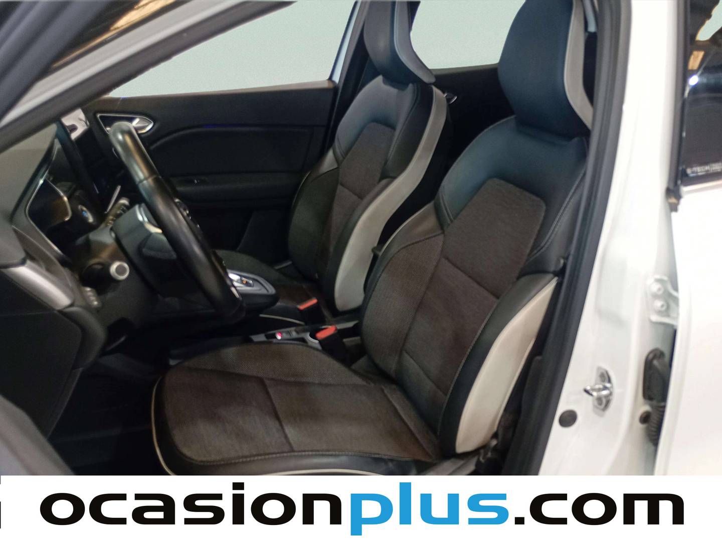 Foto asientos delanteros Renault Captur Renault Captur Zen E-TECH Híbrido enchufable (160 CV)