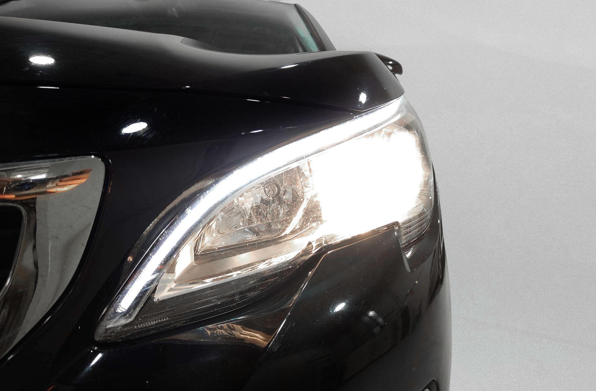 Peugeot 5008 BlueHDi 130 Active EAT8 7 plazas - foto 13