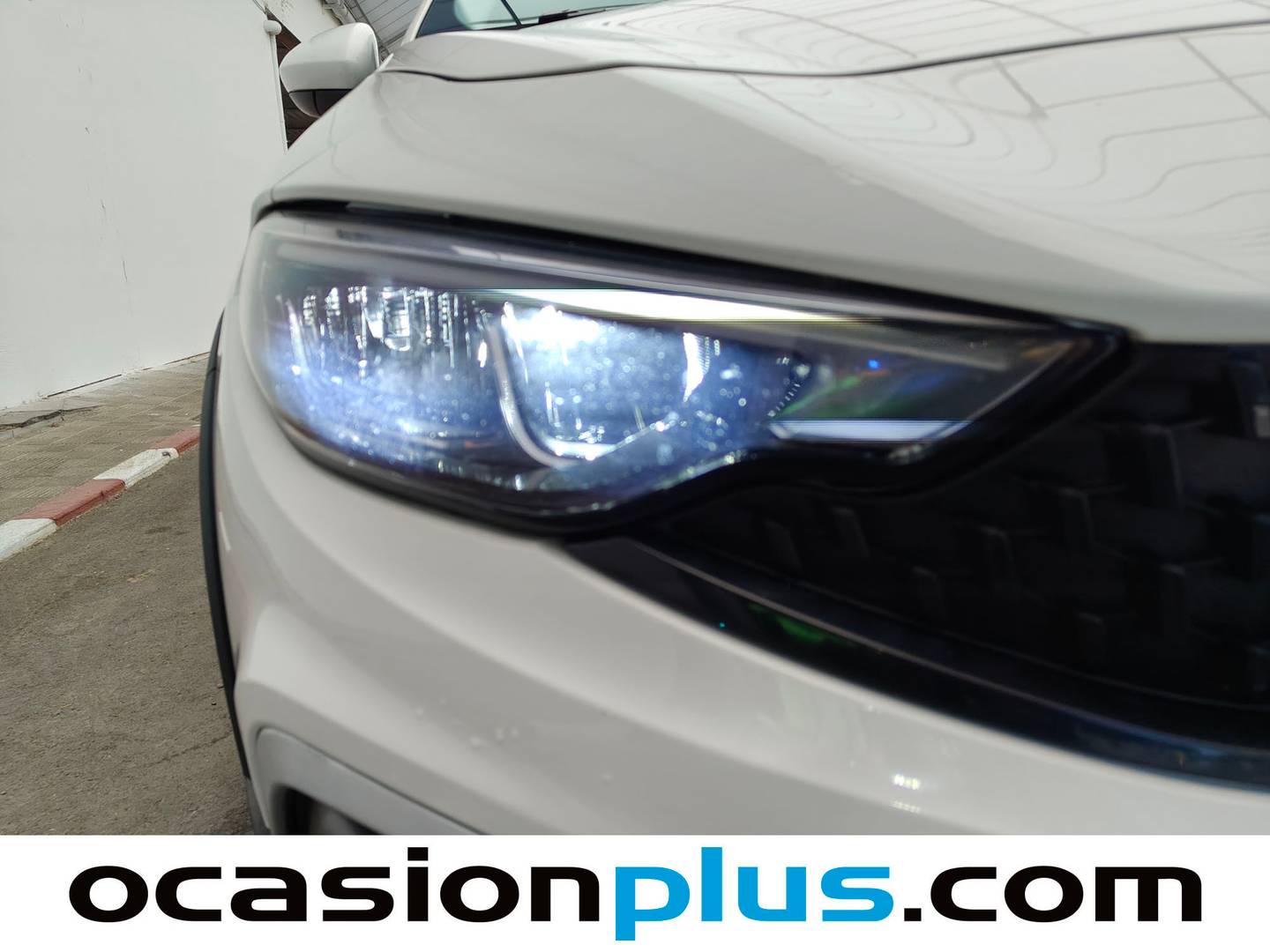 Equipamiento del Fiat Tipo Fiat Tipo 1.5 Hybrid Cross DCT (130 CV)