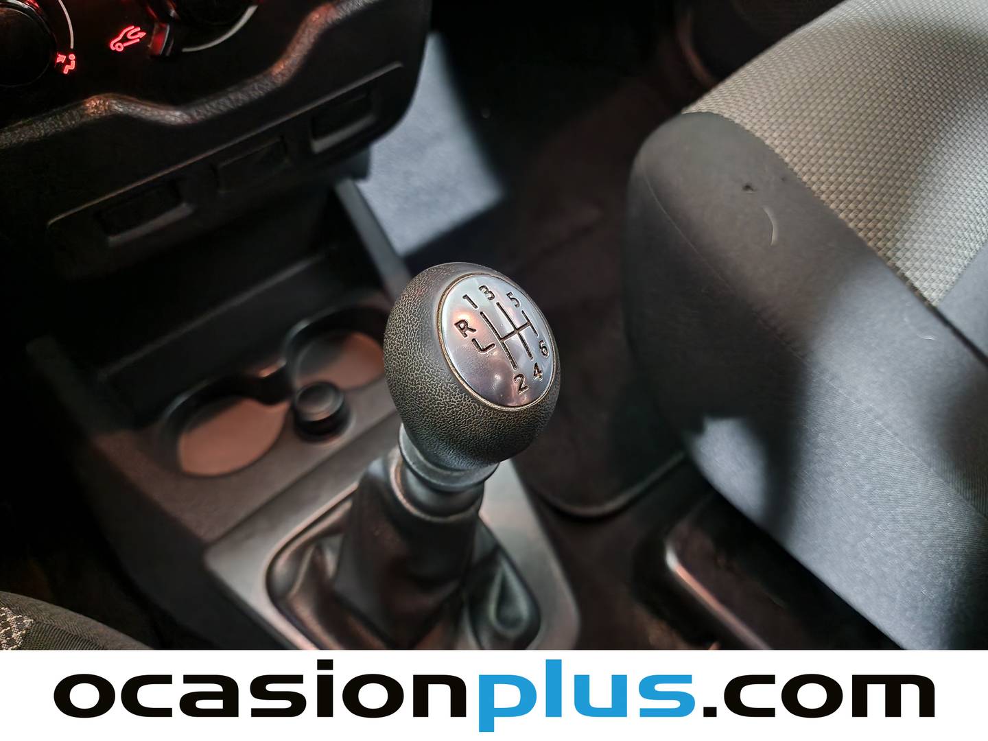 Extras y acabados del Dacia Dokker Dacia Dokker Essential dCi (95 CV) 2 Plazas