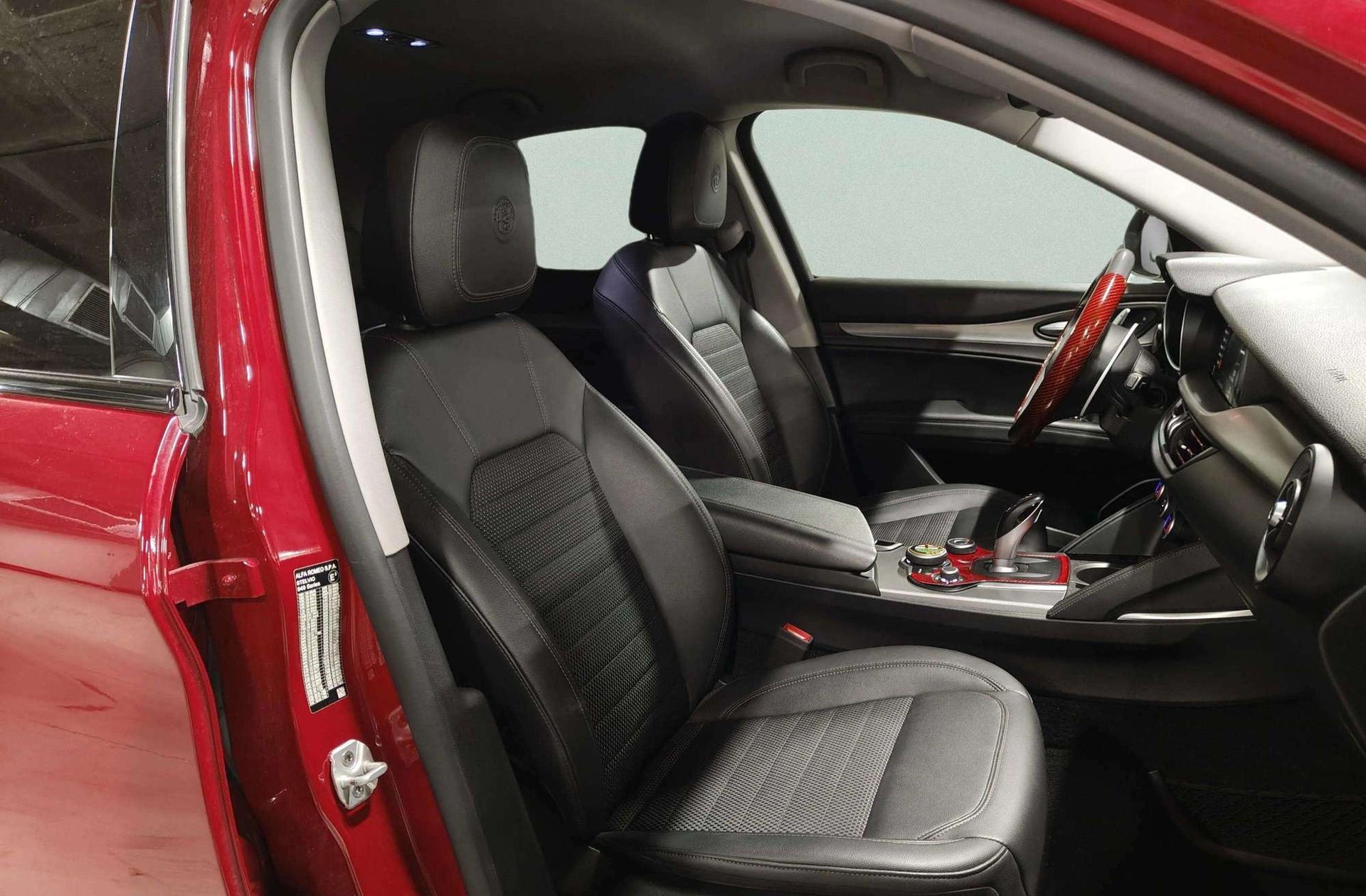 Alfa Romeo Stelvio 2.0 Gasolina Executive AWD - foto 22