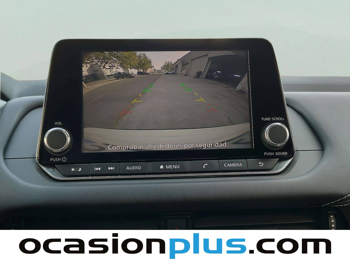 Extras y acabados del Nissan QASHQAI Nissan Qashqai DIG-T 158 mHEV Acenta Xtronic (158 CV)