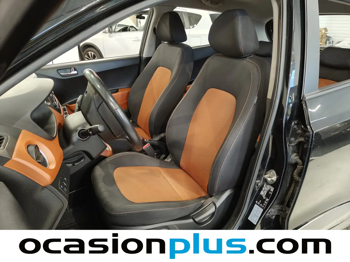 Foto Hyundai i10 Hyundai i10 1.2 Style Orange (87 CV)