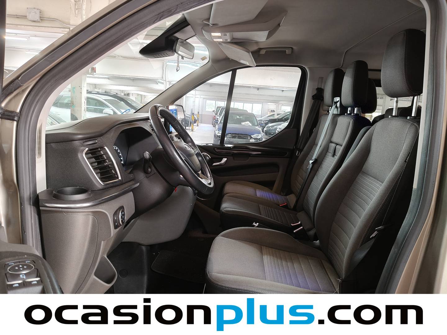 Foto asientos delanteros Ford Tourneo Custom Ford Tourneo Custom 2.0 Ecoblue Hybrid L1 Titanium (130 CV) 9 Plazas