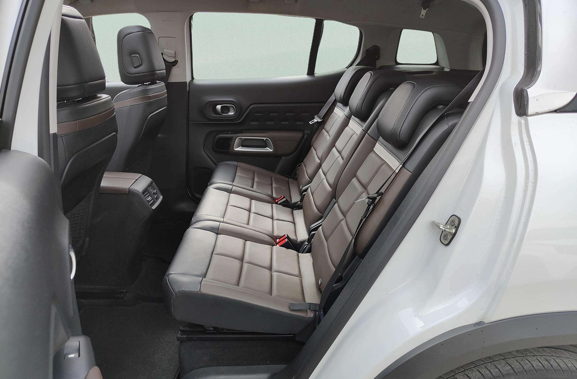 Citroën C5 Aircross PureTech 180 Feel EAT8 - foto 14