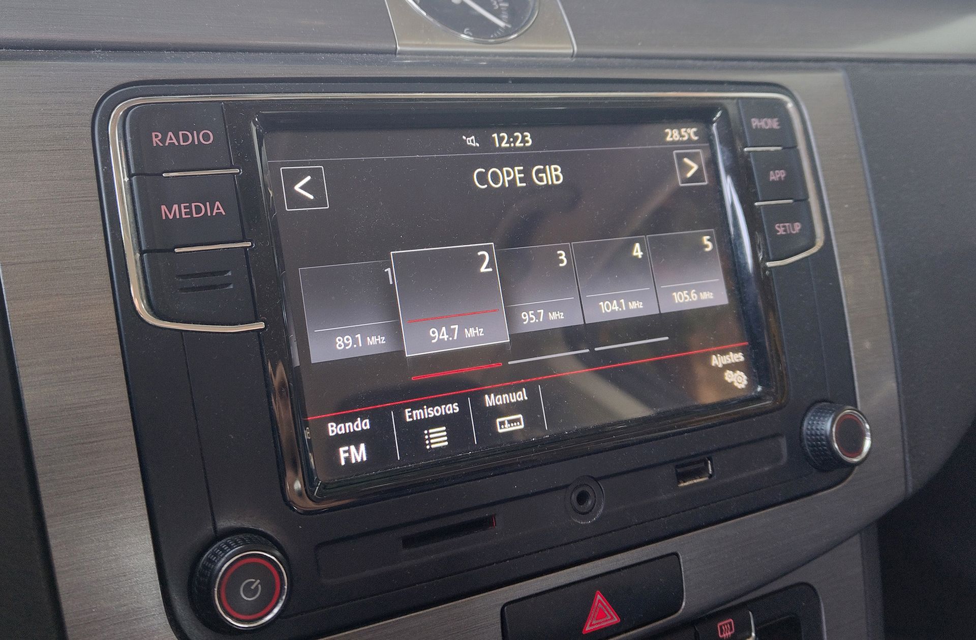 Volkswagen Passat Advance 2.0 TDI BMT - foto 31