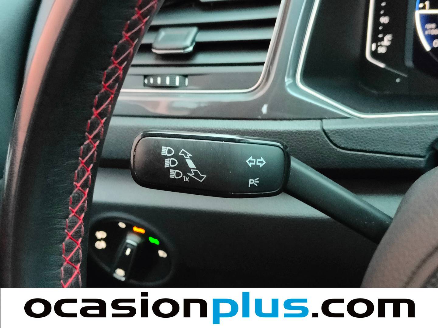 Foto Volkswagen T-Roc Volkswagen T-Roc Sport 2.0 TDI (150 CV) DSG