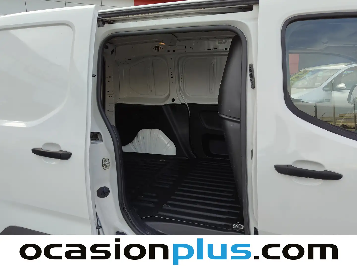 Foto Peugeot Partner Peugeot Partner BlueHDi 100 S&S Pro Standard 600kg (98 CV)