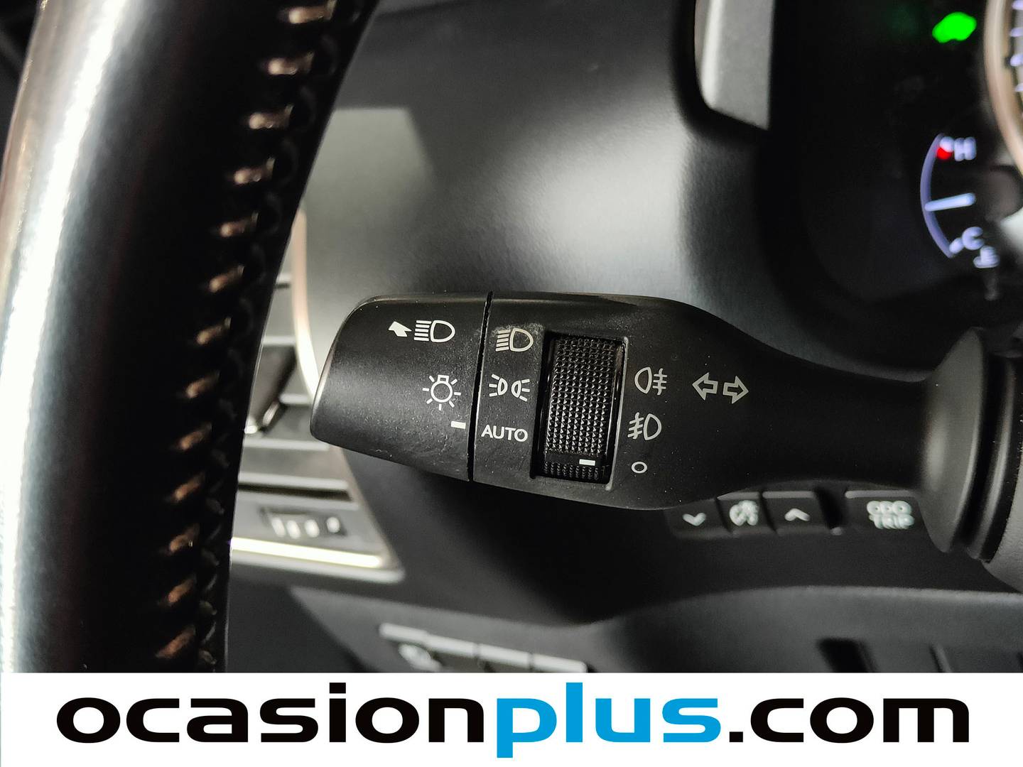 Lexus NX Lexus NX 300h Business Navigation 2WD (197 CV) seminuevo