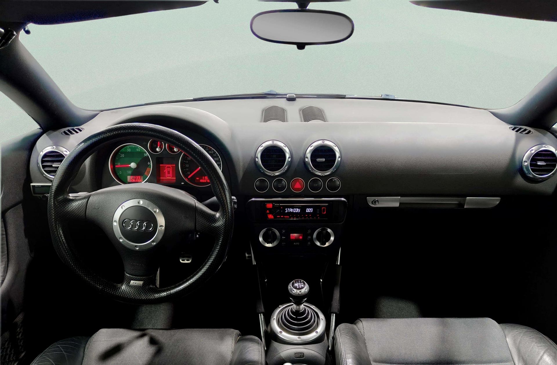 Audi TT Coupe 1.8 T - foto 7