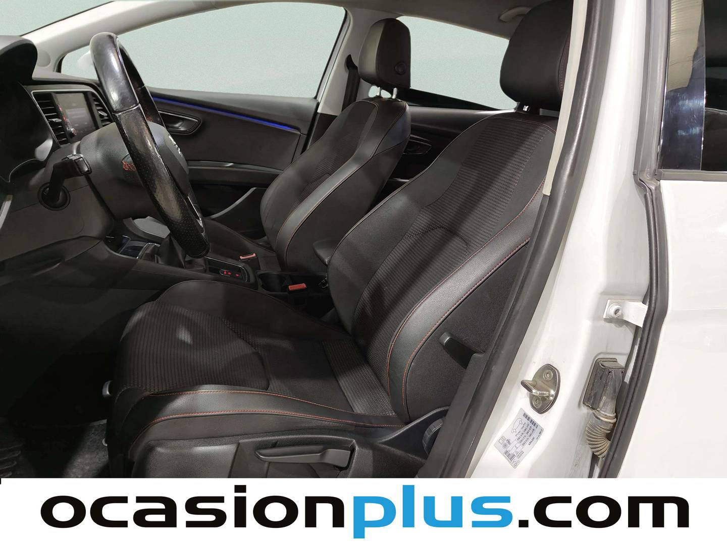 Foto asientos delanteros Seat León Seat León 1.4 TSI S&S FR Plus (125 CV)