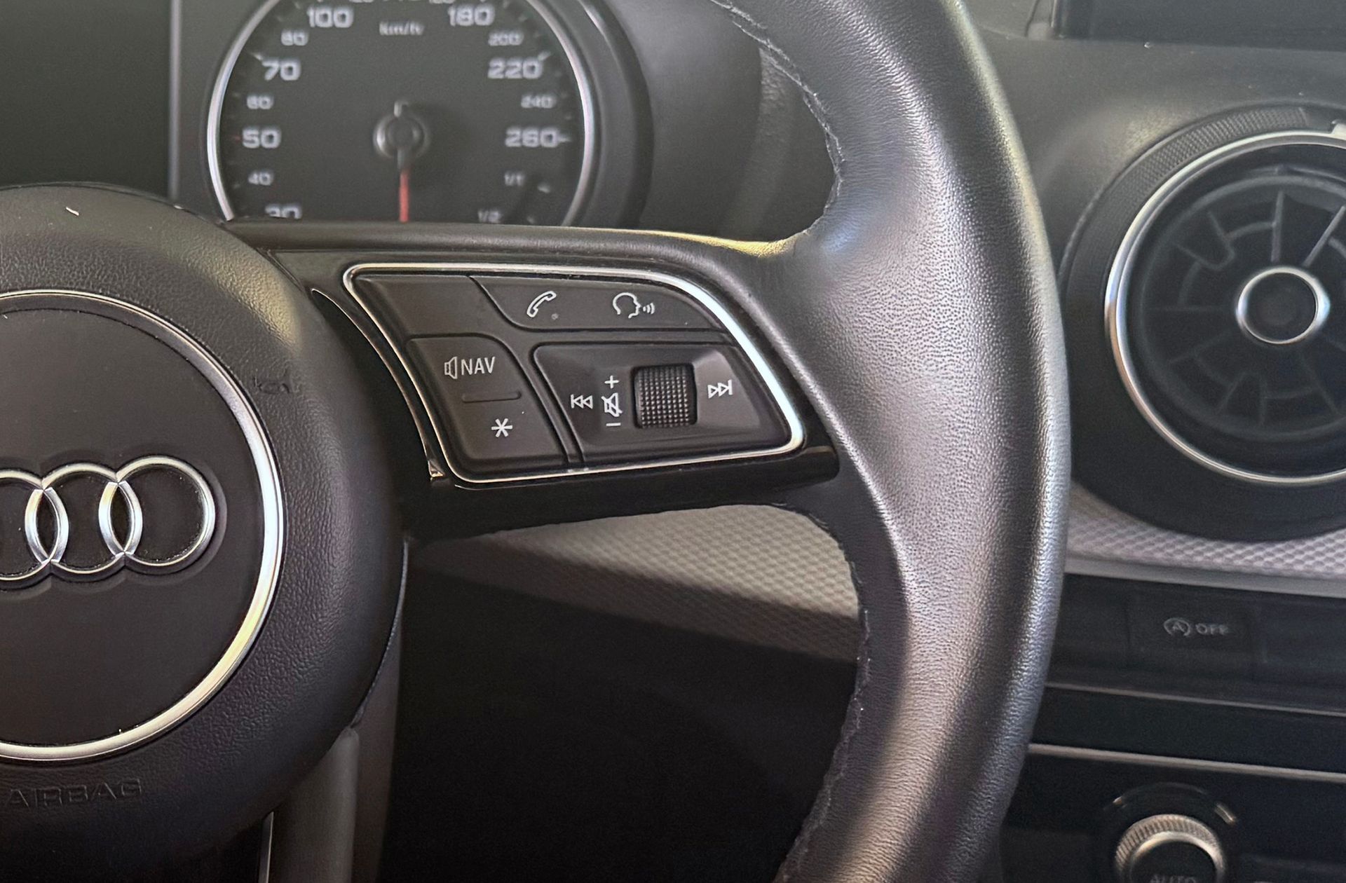 Audi Q2 Advanced 30 TFSI - foto 26