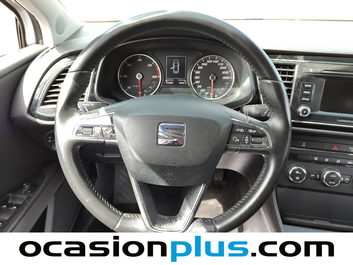 Extras y acabados del Seat León Seat León 1.6 TDI S&S Style (105 CV)