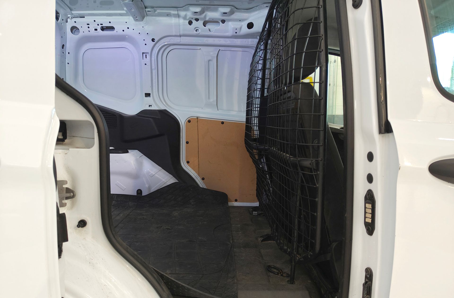 Ford Transit Furgon 1.5 TDCi Trend - foto 12