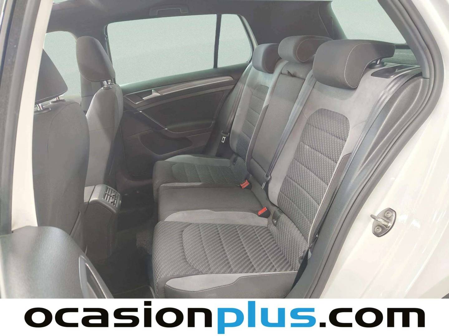 Fotos maletero Volkswagen Golf Volkswagen Golf Sport 2.0 TDI (150 CV) Pack R Line