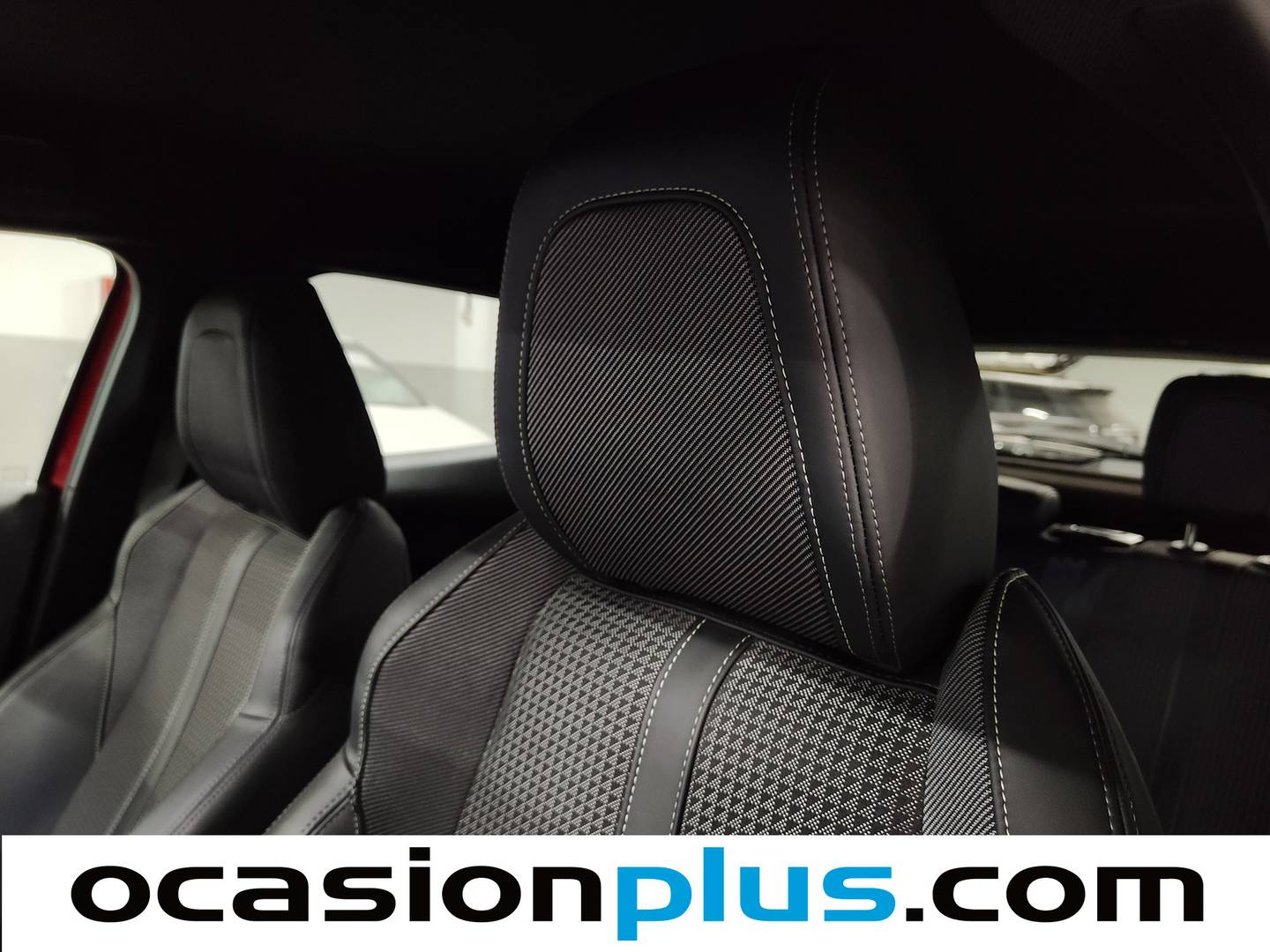 Extras y acabados del Peugeot 2008 Peugeot 2008 PureTech 130 S&S GT (130 CV)