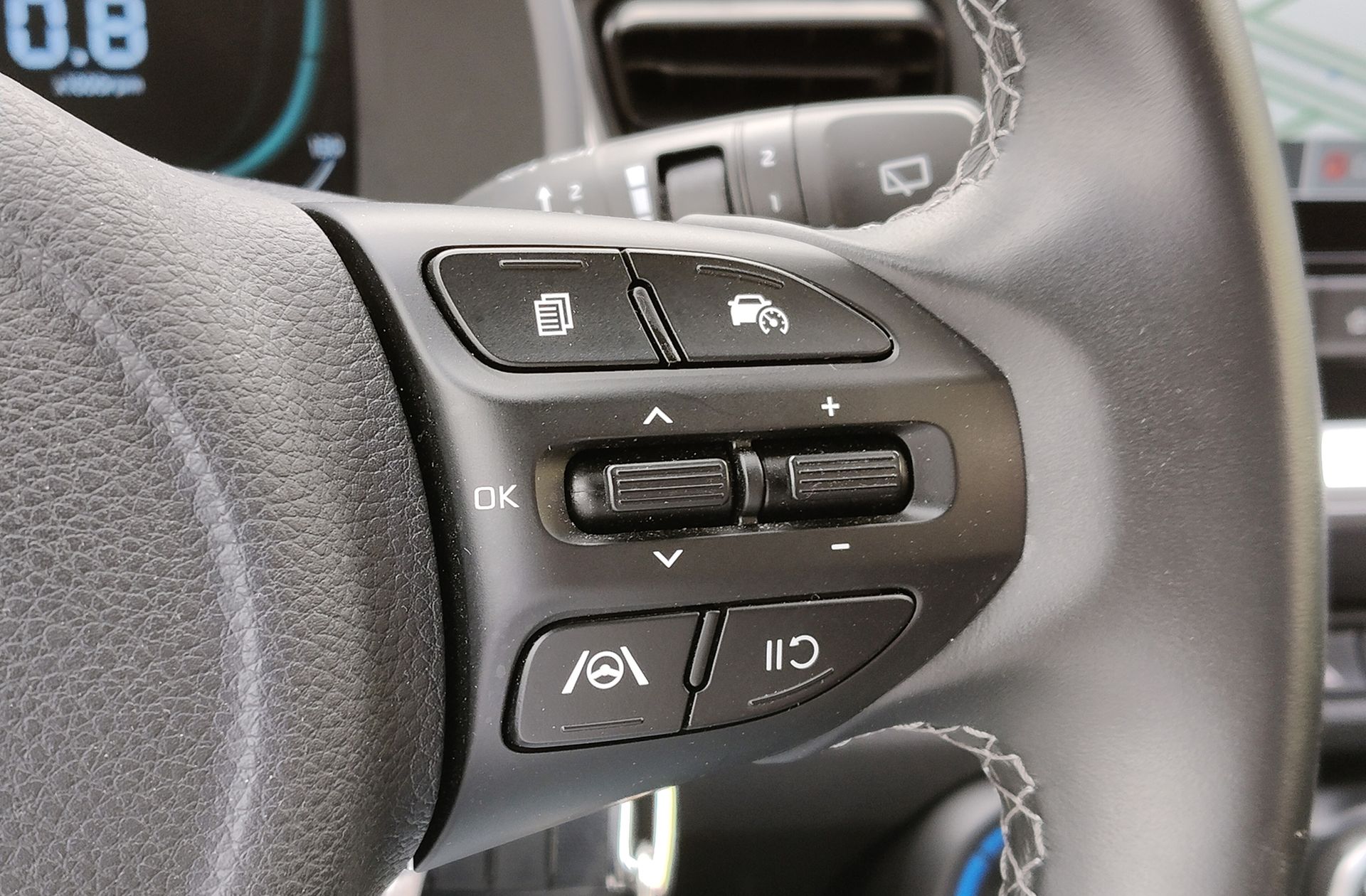 Kia Stonic 1.0 T-GDi MHEV Concept - foto 25