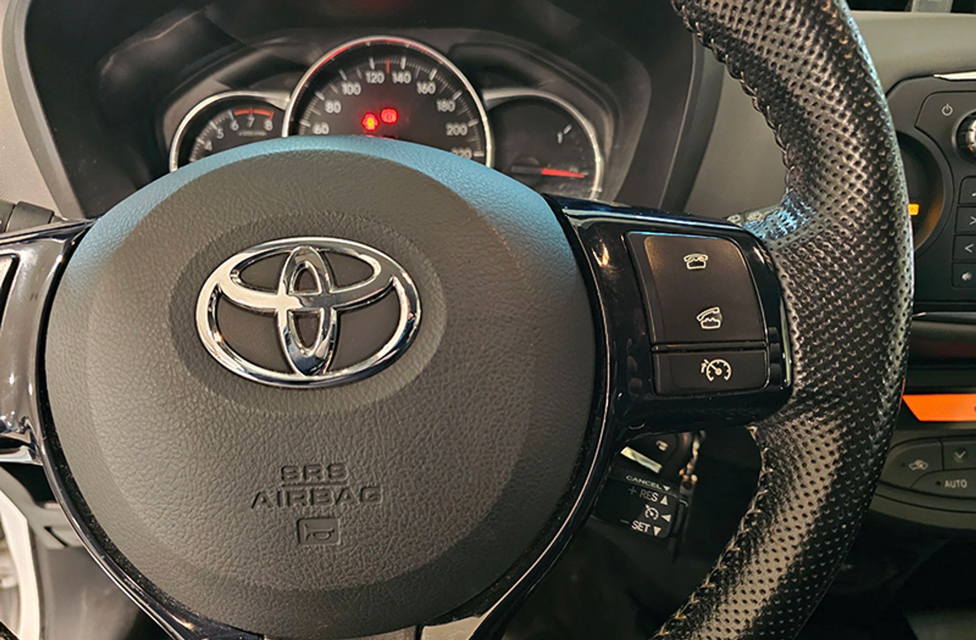 Toyota Yaris 1.3 100 Feel - foto 21