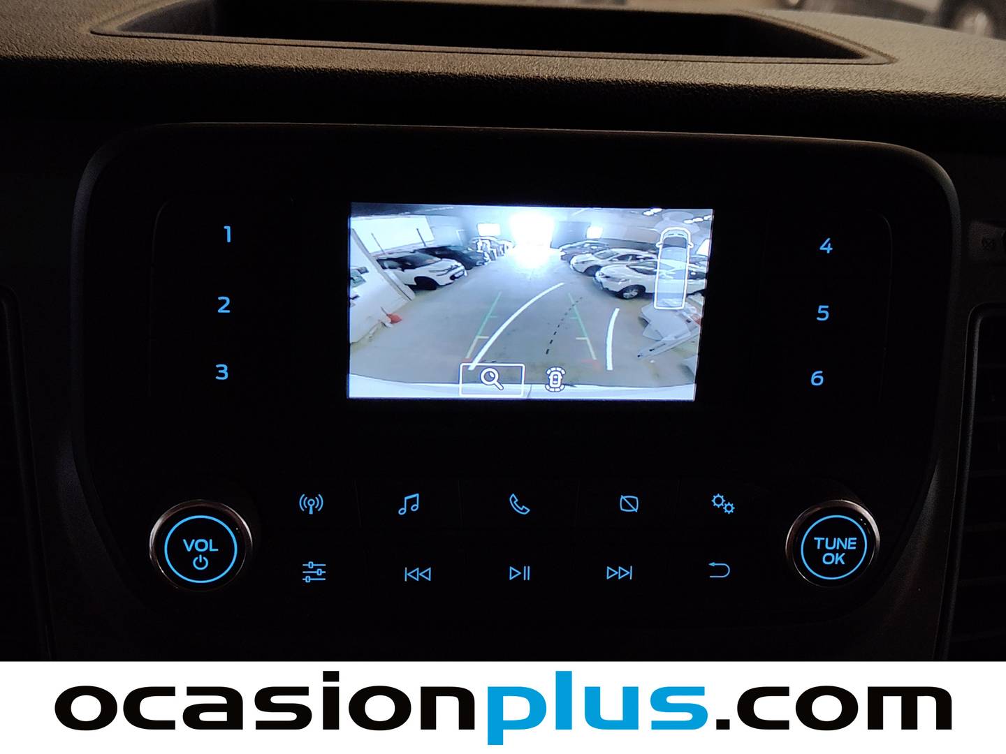 Extras y acabados del Ford Transit Ford Transit 350 96kW L2H2 Van Trend FWD HD