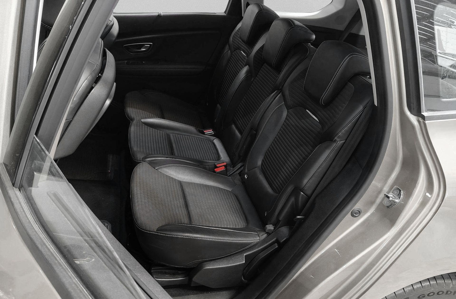Renault Grand Scénic Zen dCi 7 plazas - foto 14