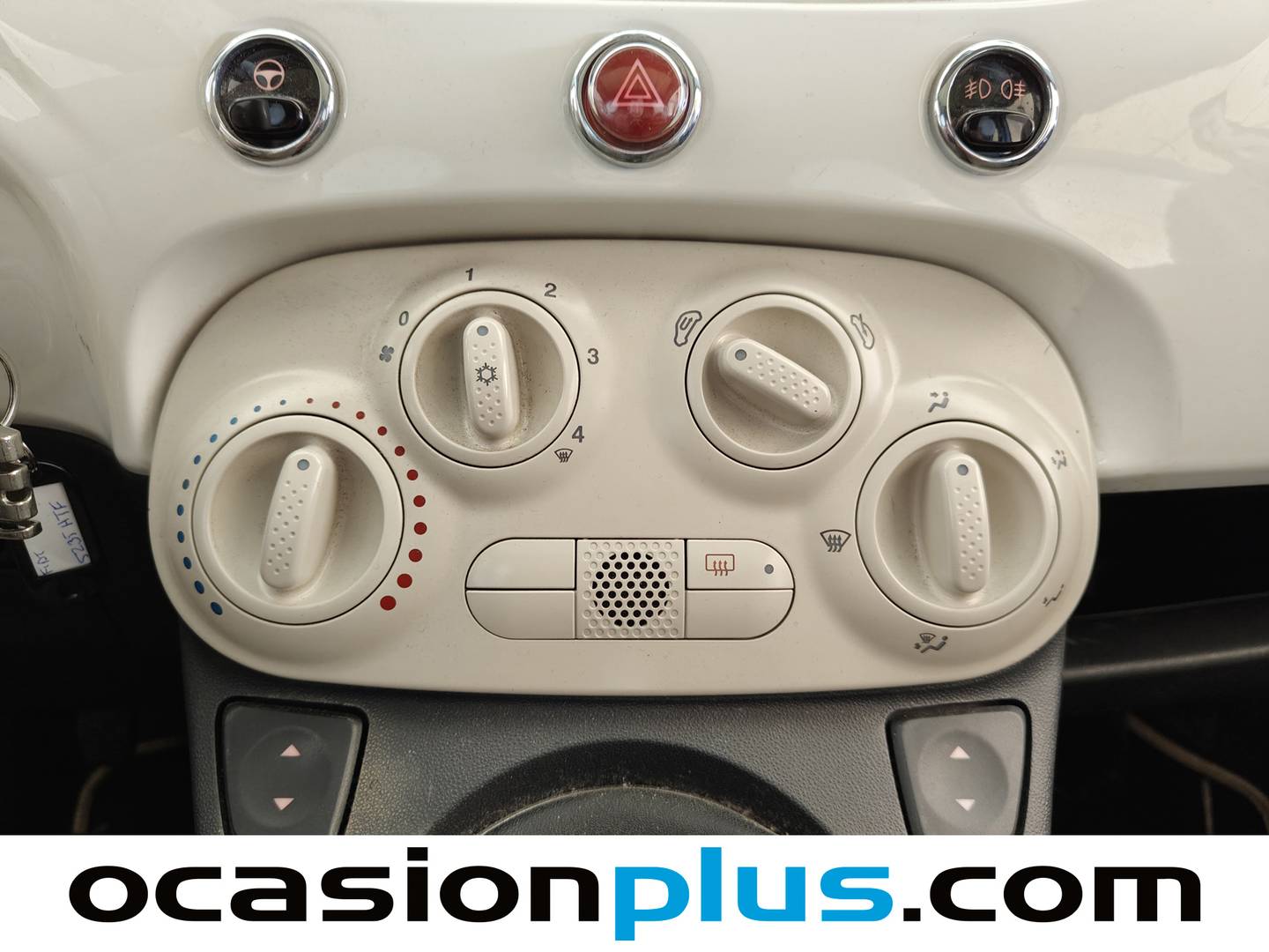 Foto Fiat 500 Fiat 500 1.2 8v Lounge (69 CV)