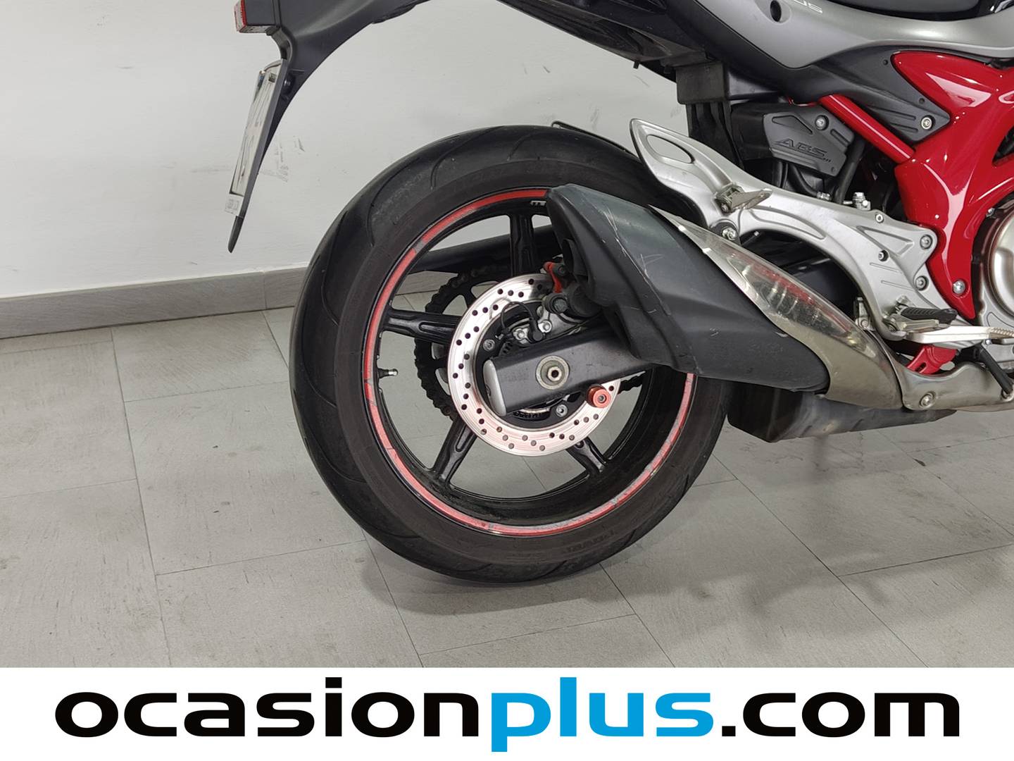 Foto Suzuki Gladius SV 650 ABS Suzuki Gladius SV 650 ABS (48 CV)