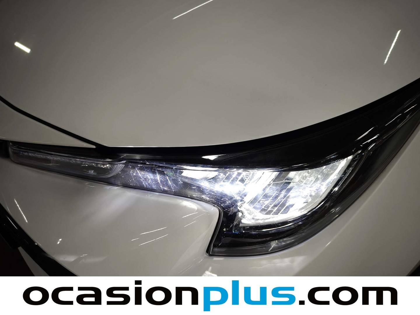 Equipamiento del Toyota Corolla Toyota Corolla 1.8 125 Híbrido Active Tech E-CVT (122 CV)