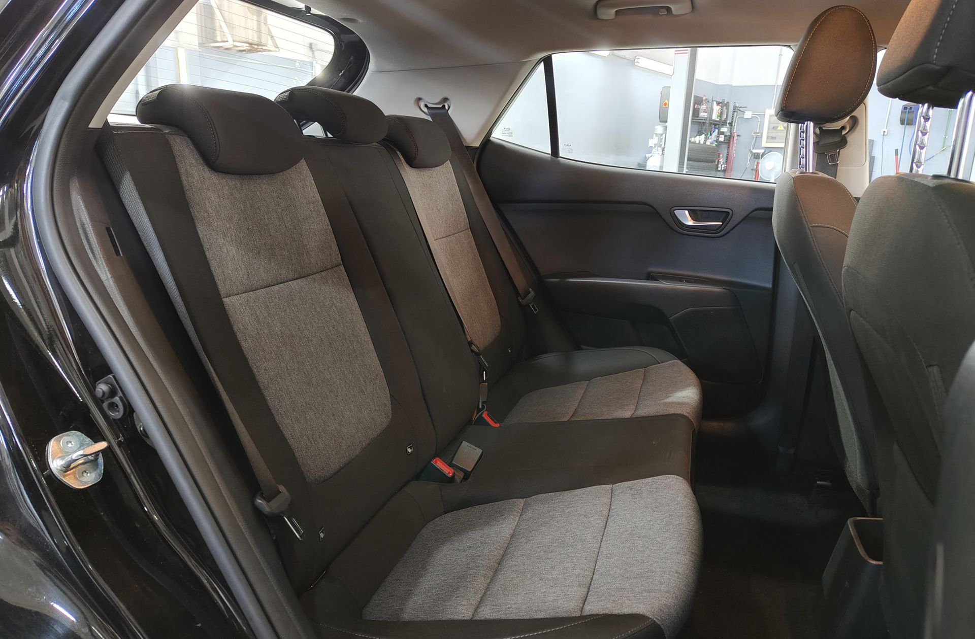 Kia Stonic 1.0 T-GDi Drive - foto 16