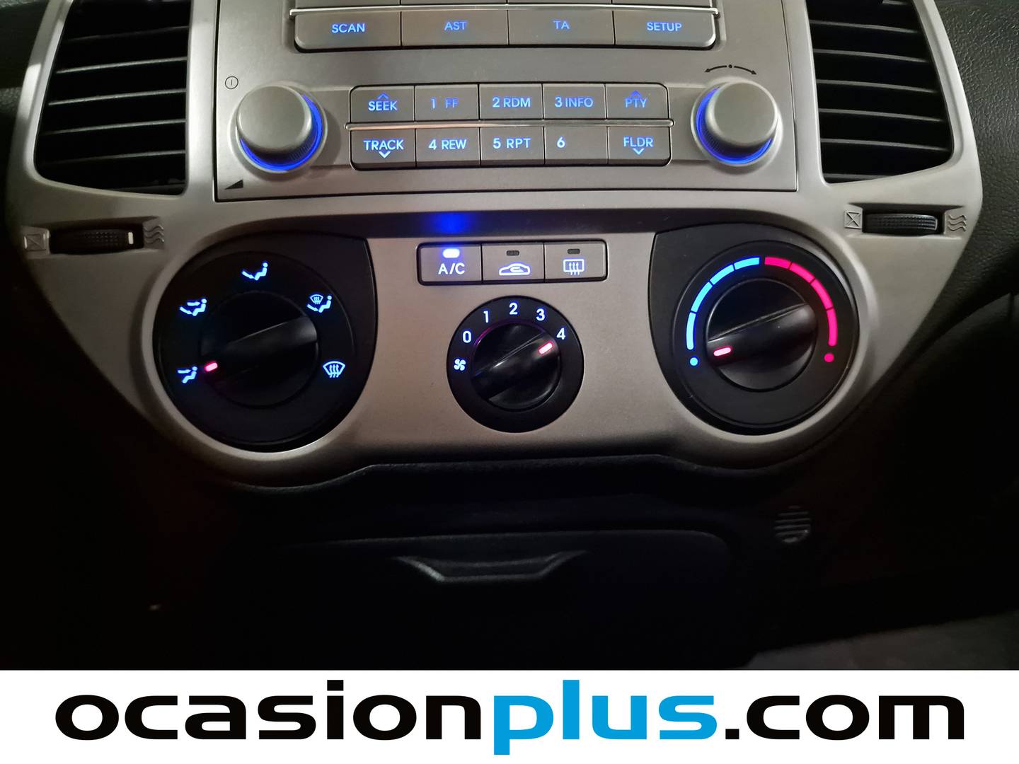 Equipamiento del Hyundai i20 Hyundai i20 1.2 Classic (78 CV)