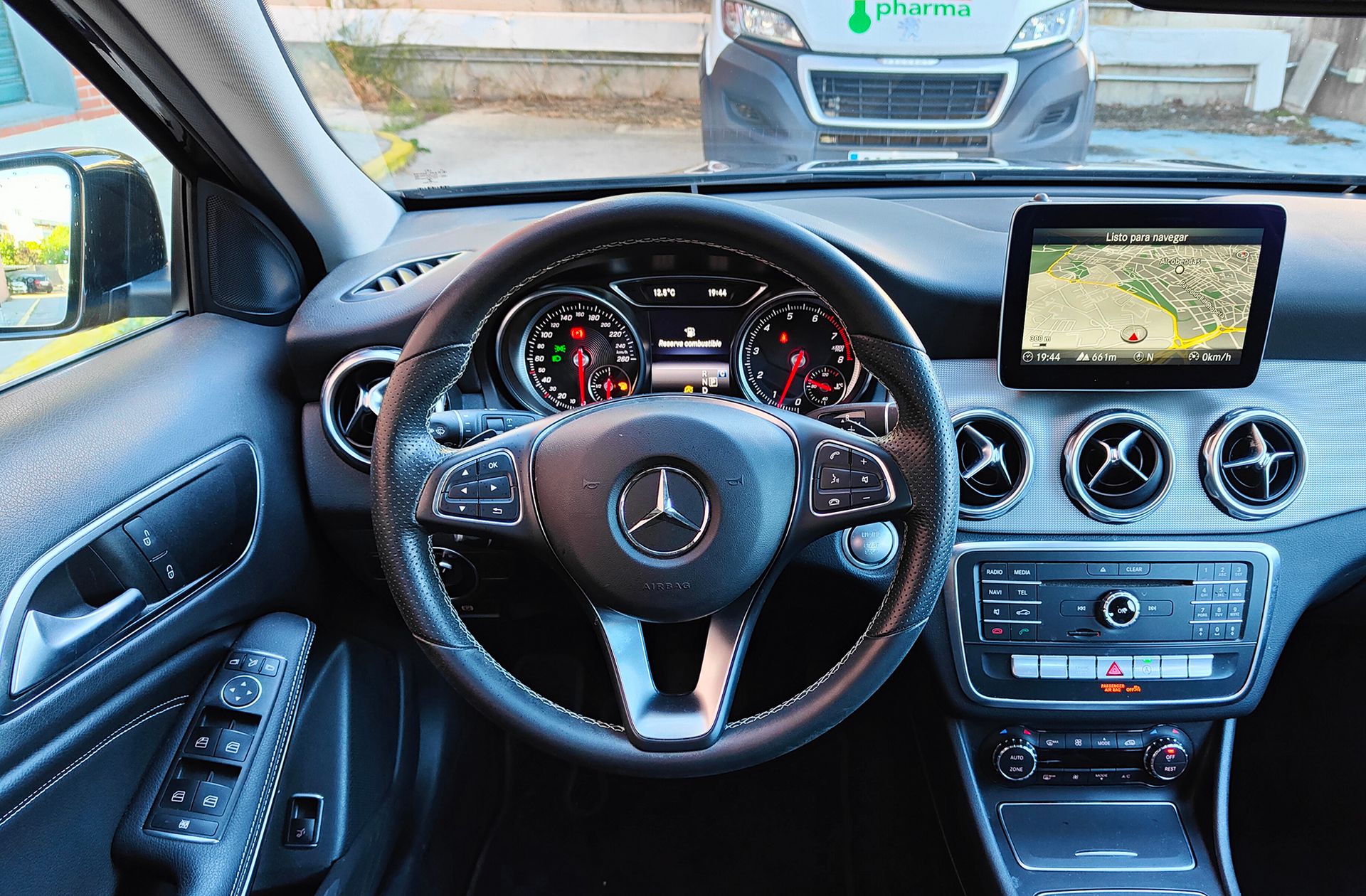 Mercedes-Benz GLA 200 - foto 24