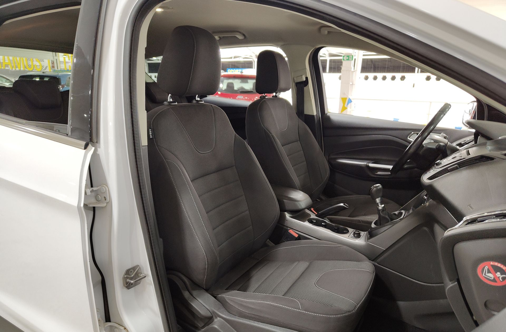 Ford Kuga 1.5 EcoBoost Trend 4x2 - foto 13