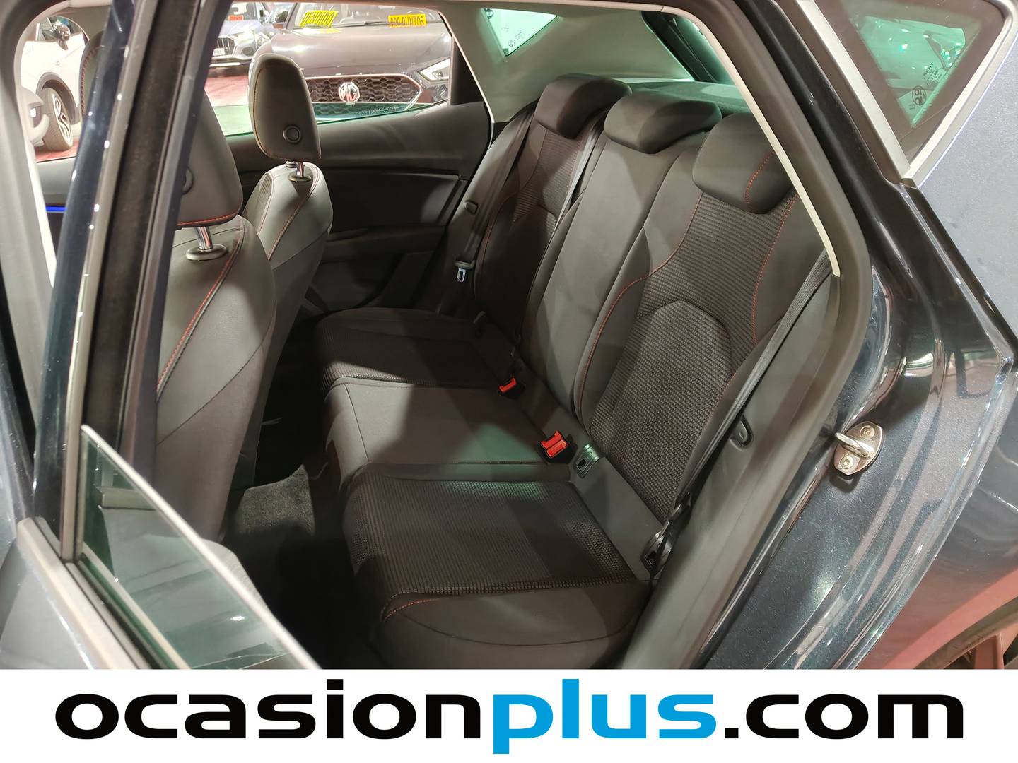 Foto asientos traseros Seat León Seat León 2.0 TSI S&S FR DSG (190 CV)