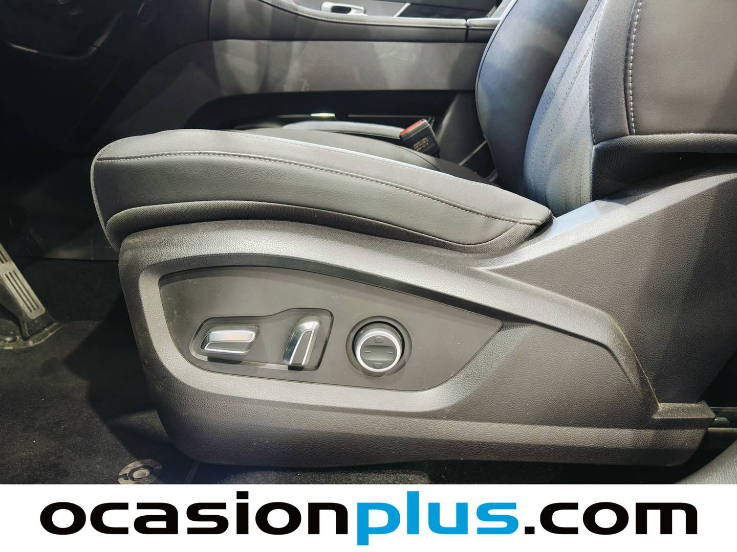 Equipamiento del EBRO S800 EBRO S800 1.6 TGDI Luxury DCT (147 CV) 7 PLAZAS
