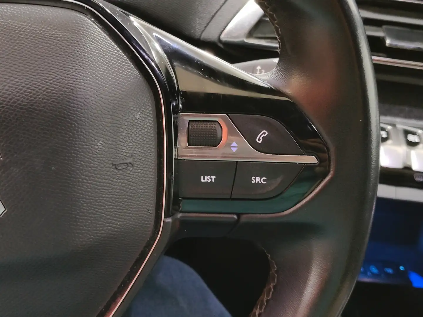 Foto Peugeot 3008 Peugeot 3008 PureTech 130 S&S Allure Pack (130 CV)