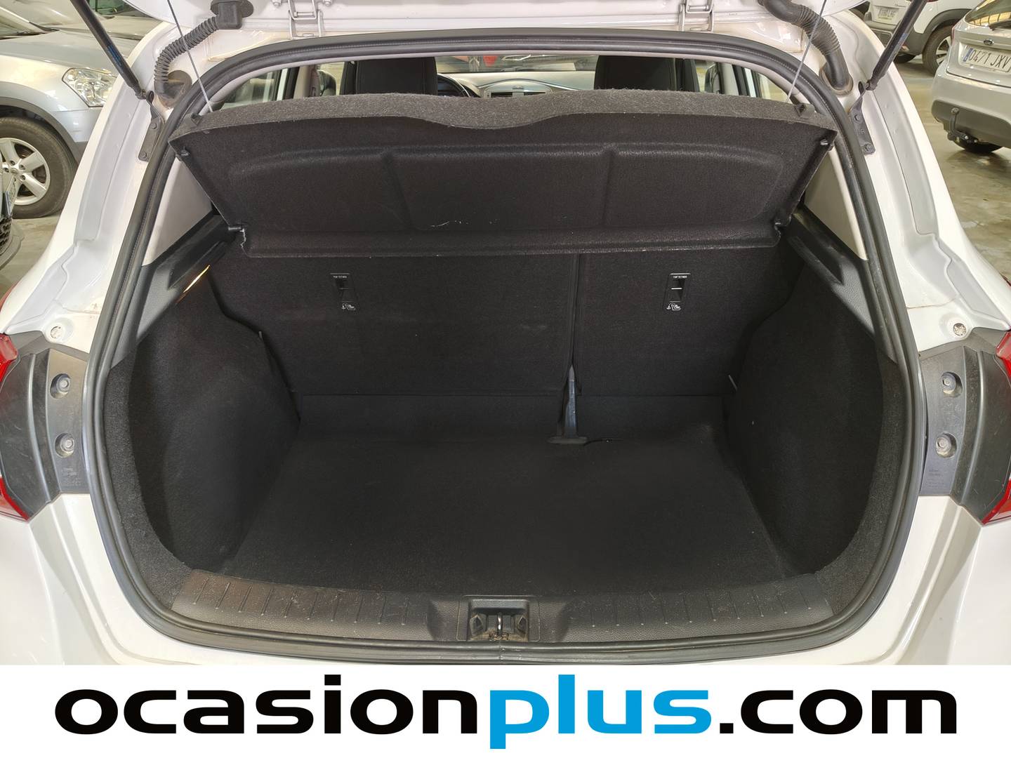 Fotos maletero Nissan PULSAR Nissan Pulsar 1.5 dCi Acenta (110 CV)
