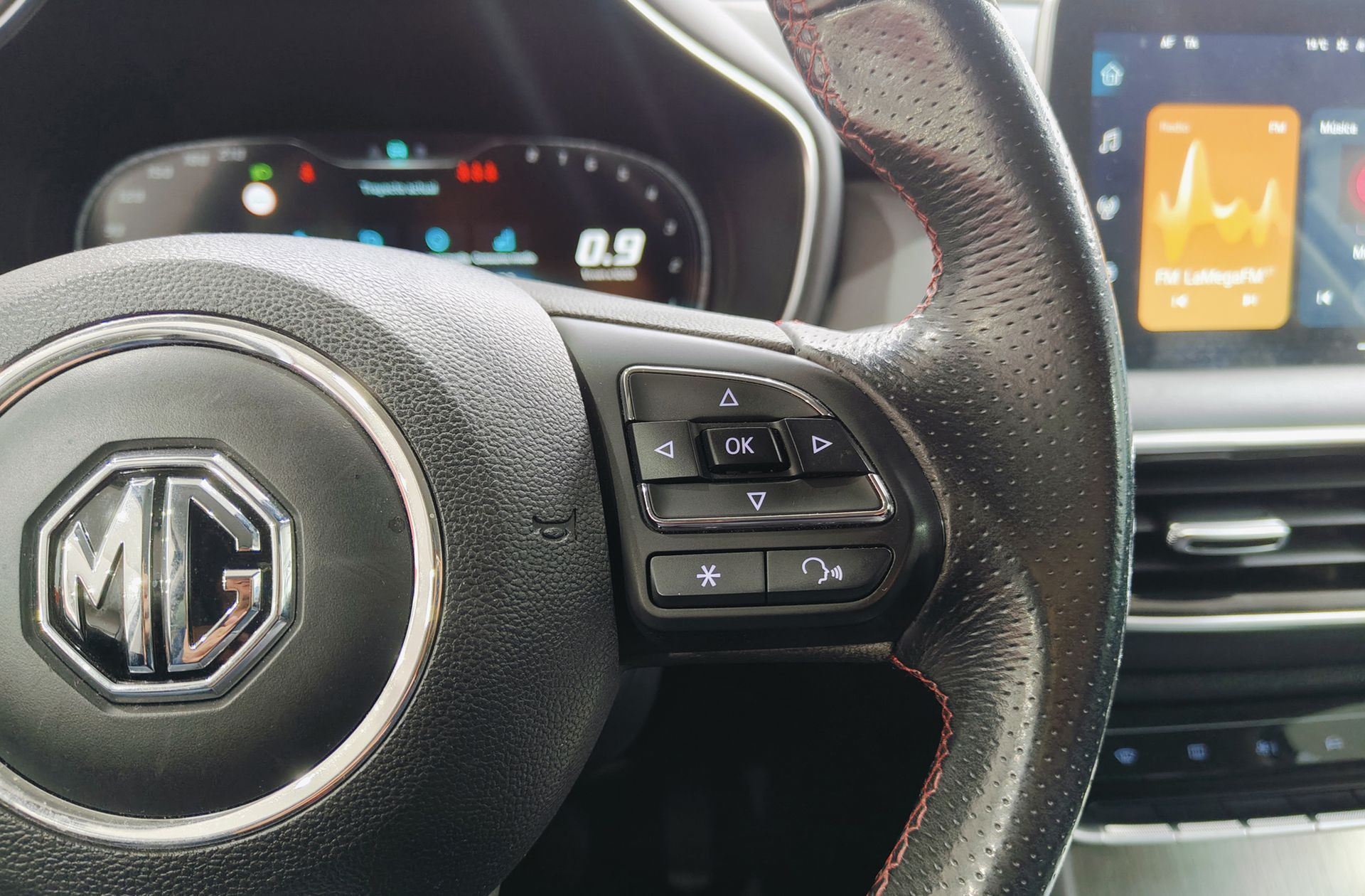 MG HS 1.5 Turbo GDI Comfort DCT - foto 27