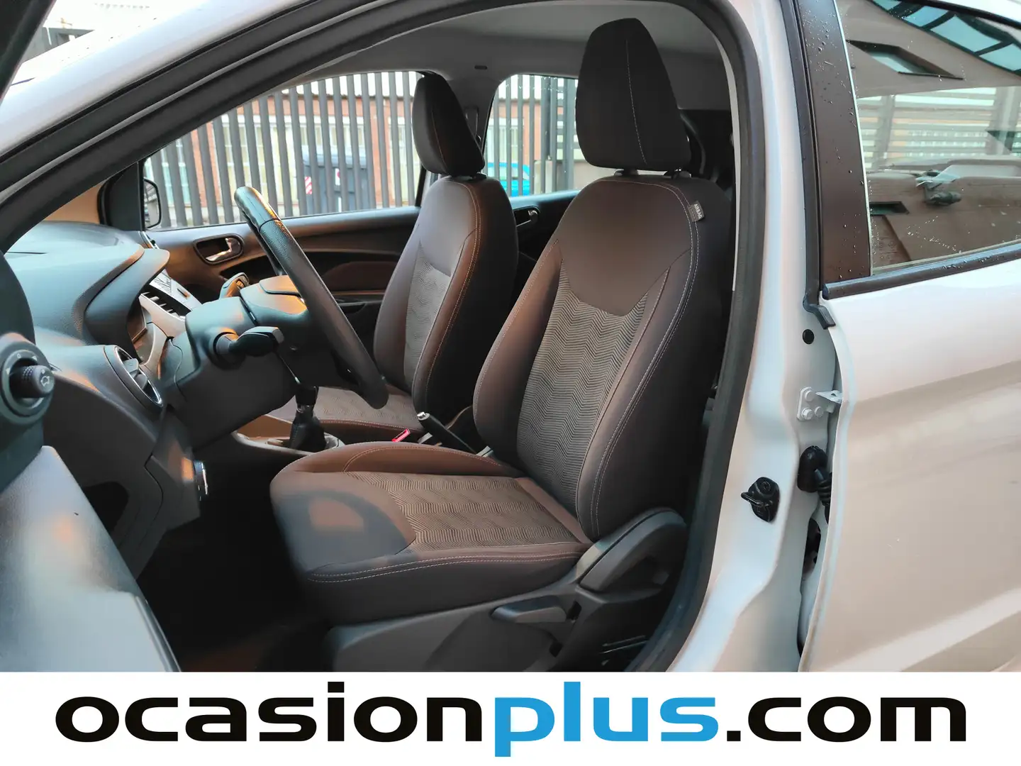 Foto Ford Ka+ Ford Ka+ 1.2 Ti-VCT Essential  (70 CV)