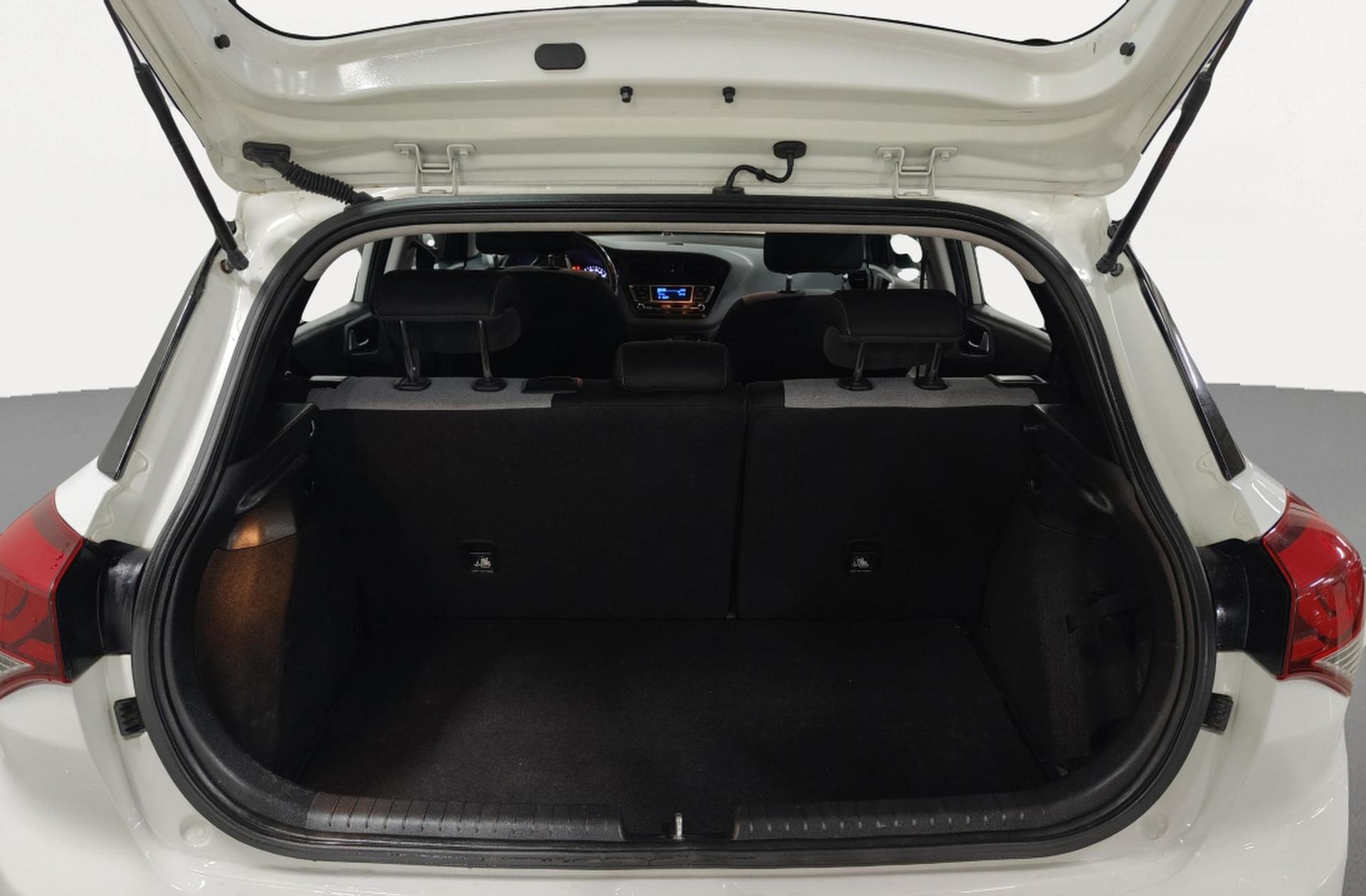 Hyundai i20 1.2 MPI BlueDrive Klass - foto 16