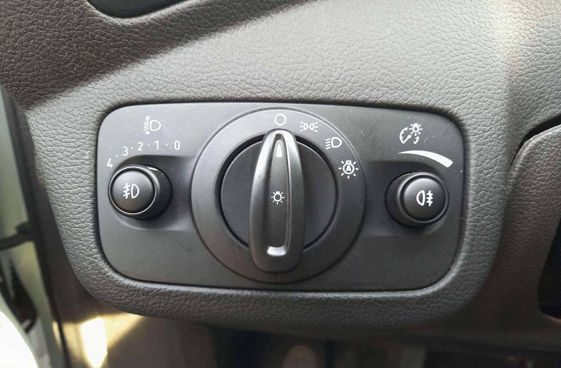 Ford Kuga 2.0 TDCi Titanium 4x4 - foto 20