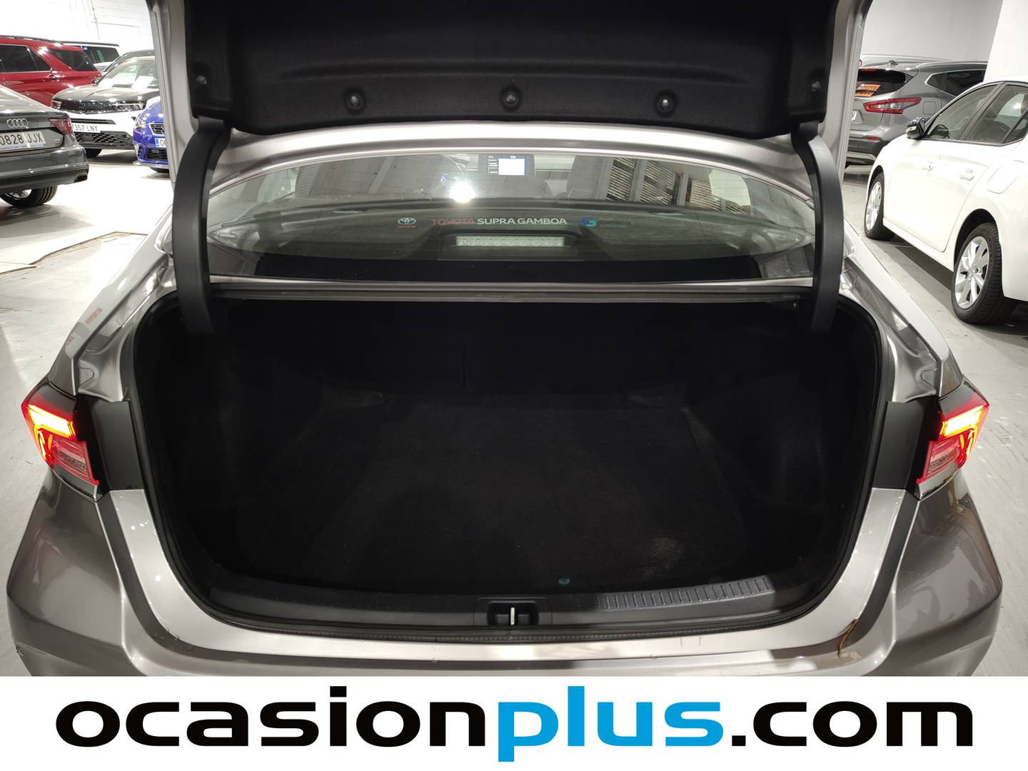 Toyota Corolla Toyota Corolla 1.8 125 Híbrido Active Tech E-CVT Sedán (122 CV) barato