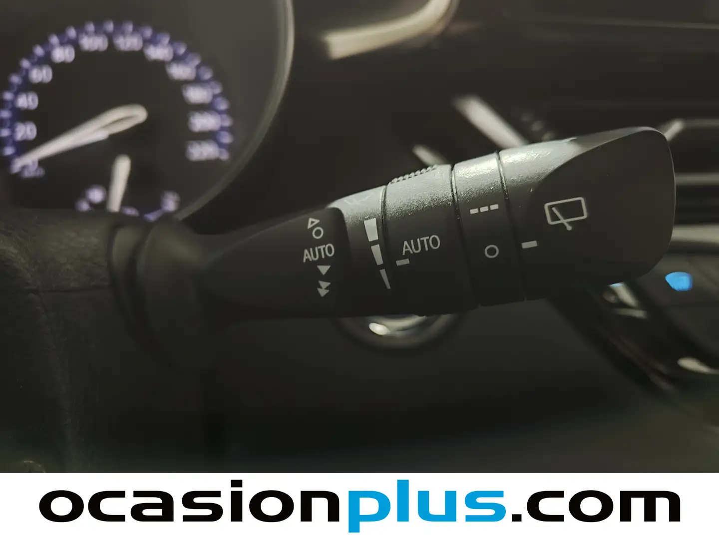 Foto Toyota C-HR Toyota C-HR 1.8 125H Advance (122 CV)