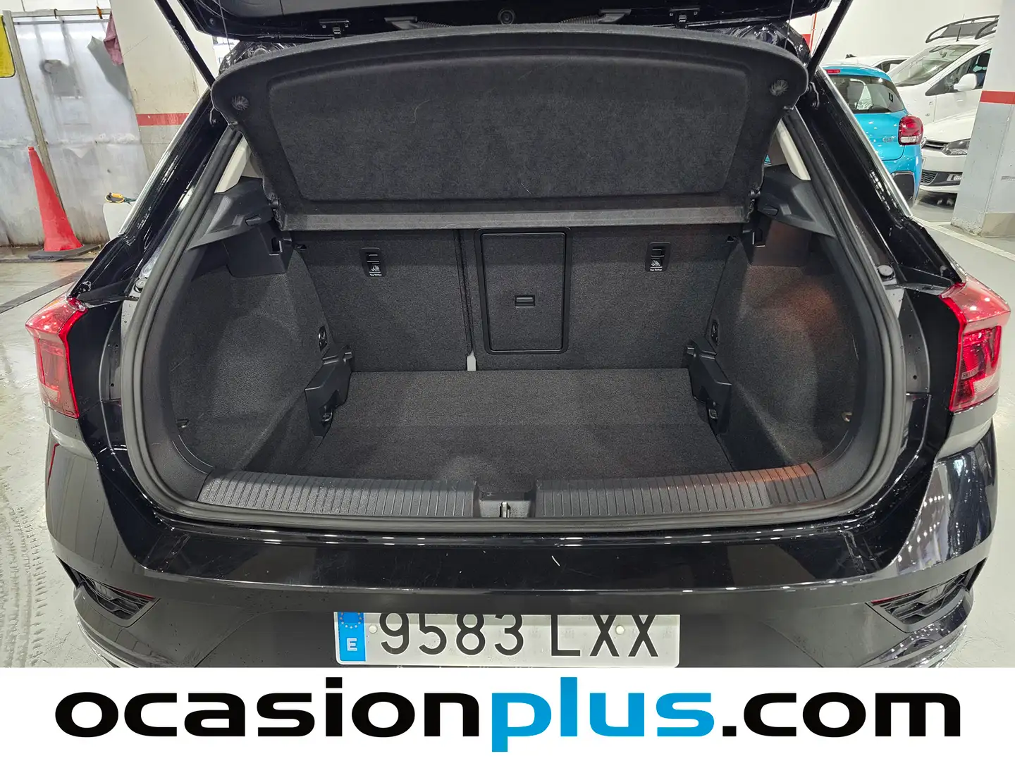 Foto Volkswagen T-Roc Volkswagen T-Roc Advance R-Line 1.0 TSI (110 CV)