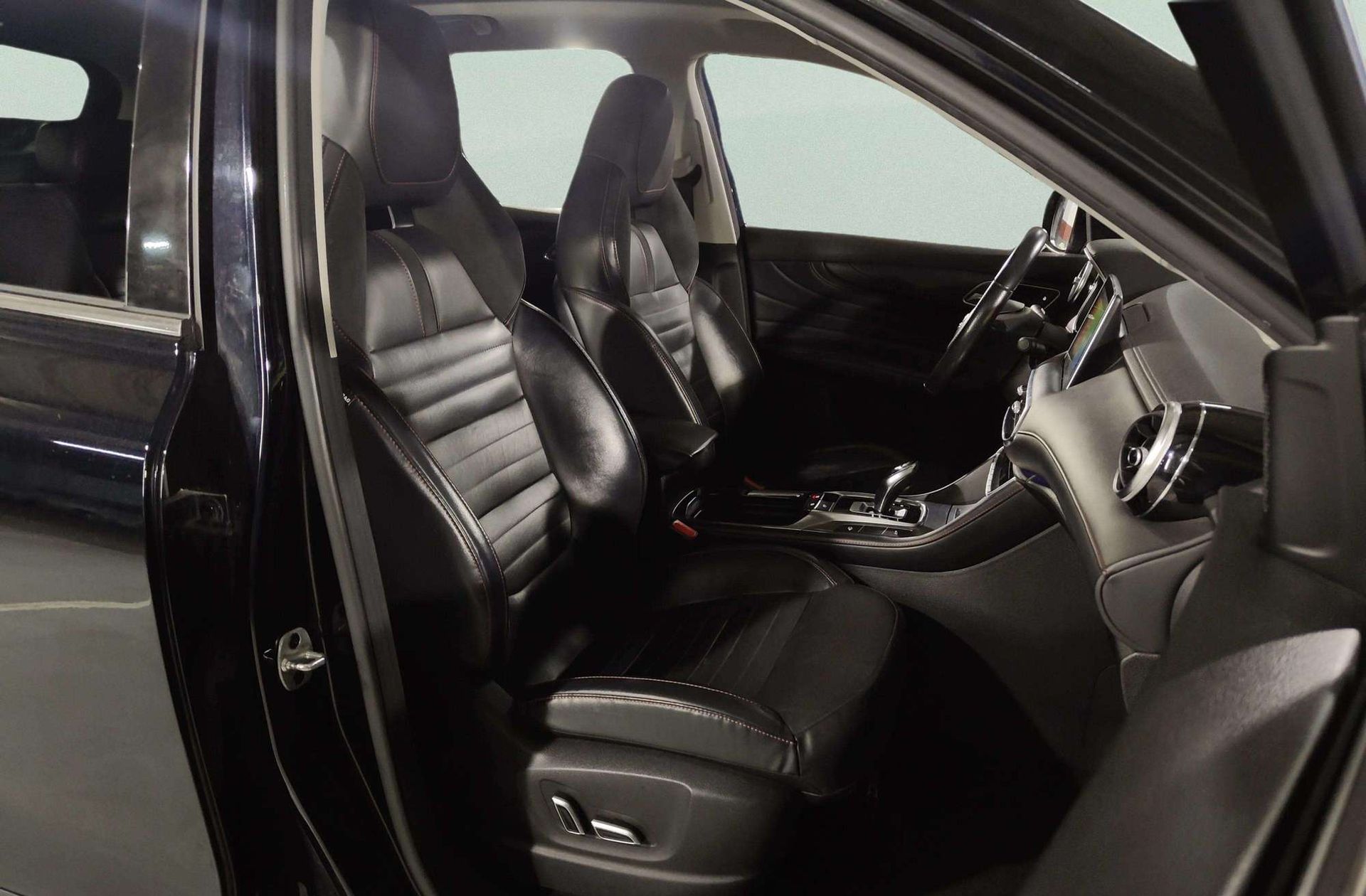 MG eHS 1.5 T-GDi PHEV Luxury - foto 23