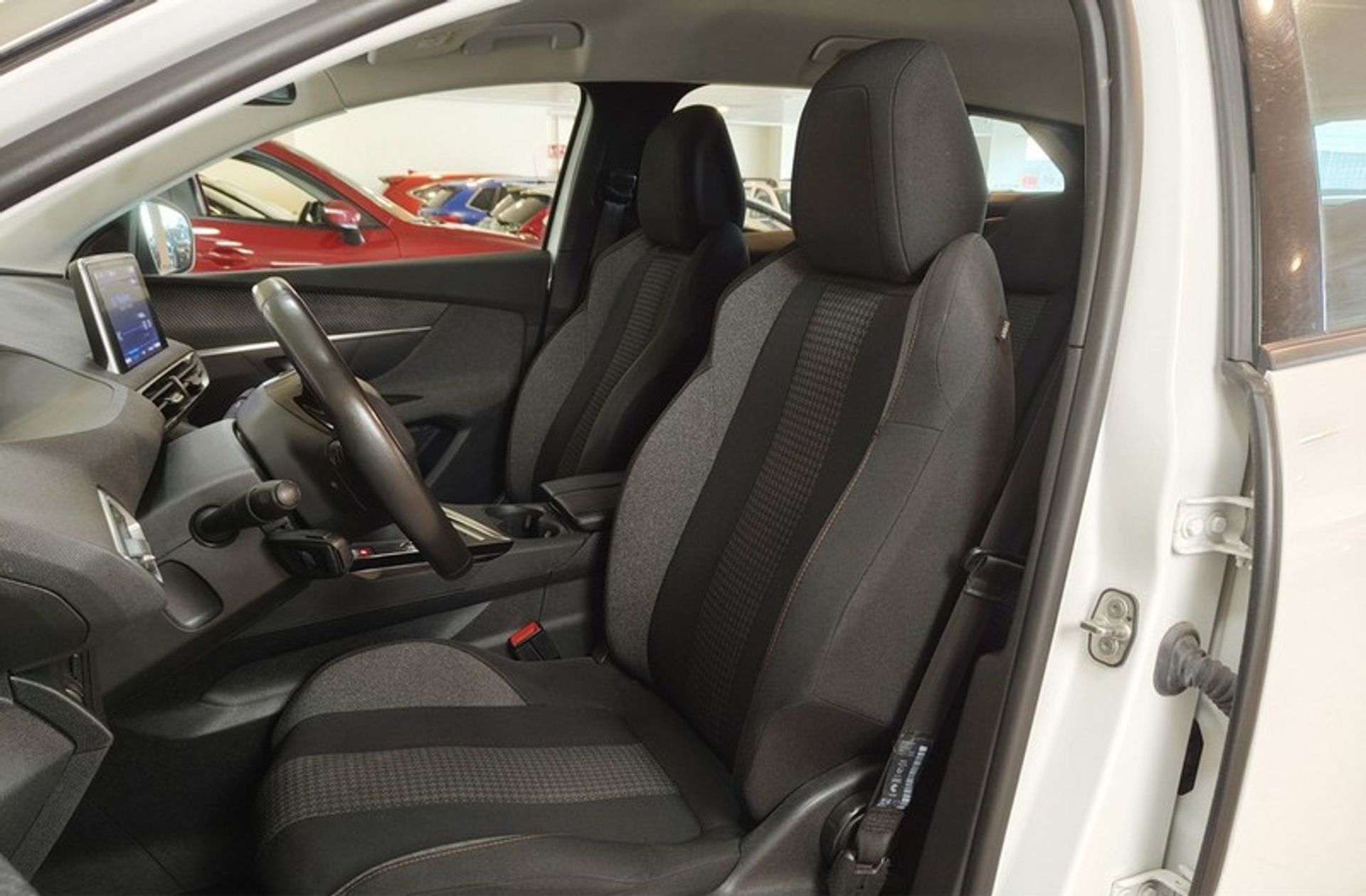 Peugeot 3008 PureTech 130 Active - foto 10