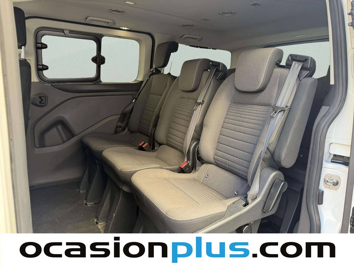 Foto asientos traseros Ford Tourneo Custom Ford Tourneo Custom 2.0 Ecoblue L1 Titanium (130 CV) 8 plazas