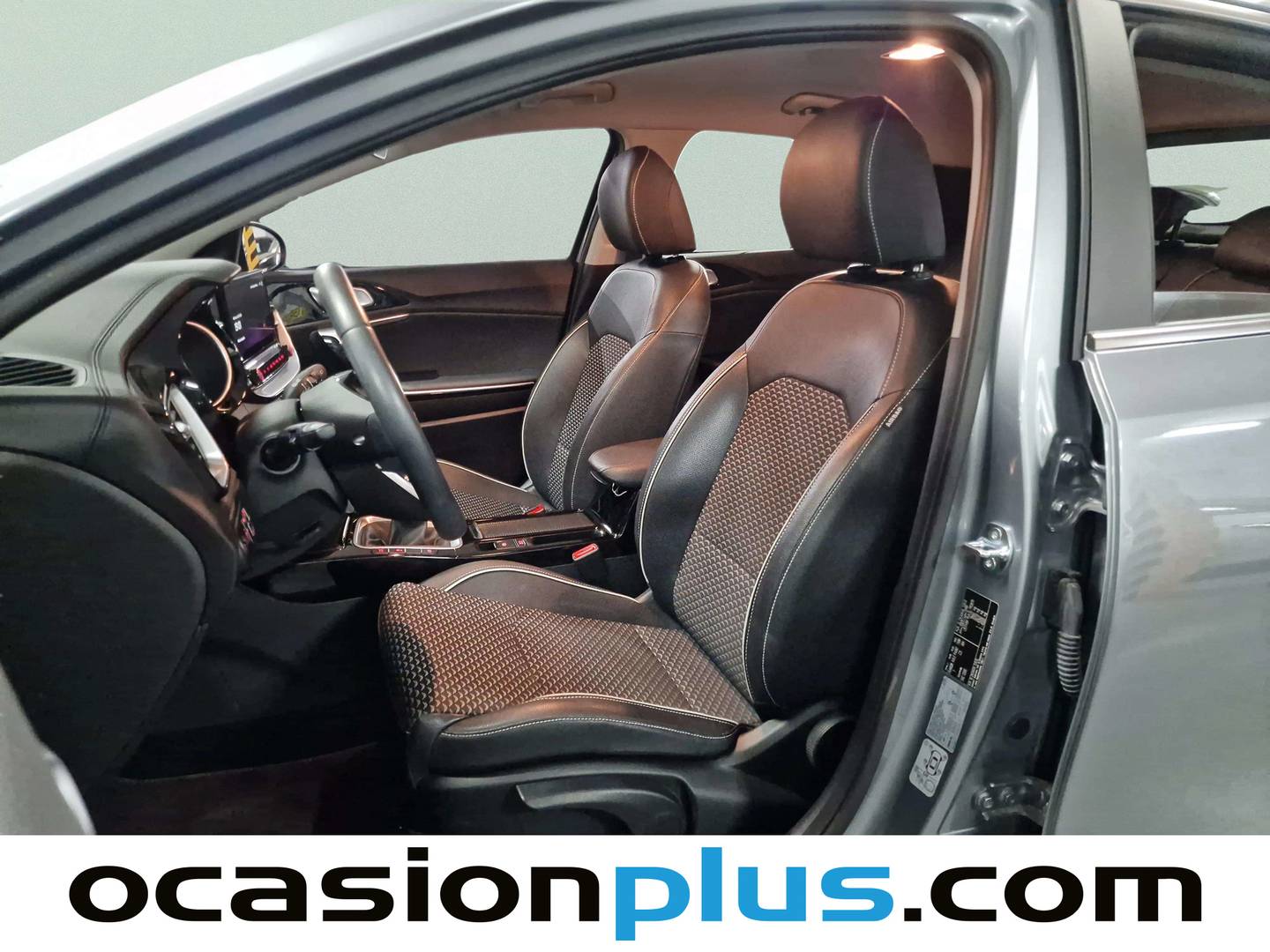 Foto asientos delanteros KIA XCeed Kia XCeed 1.5 MHEV Tech (140 CV)